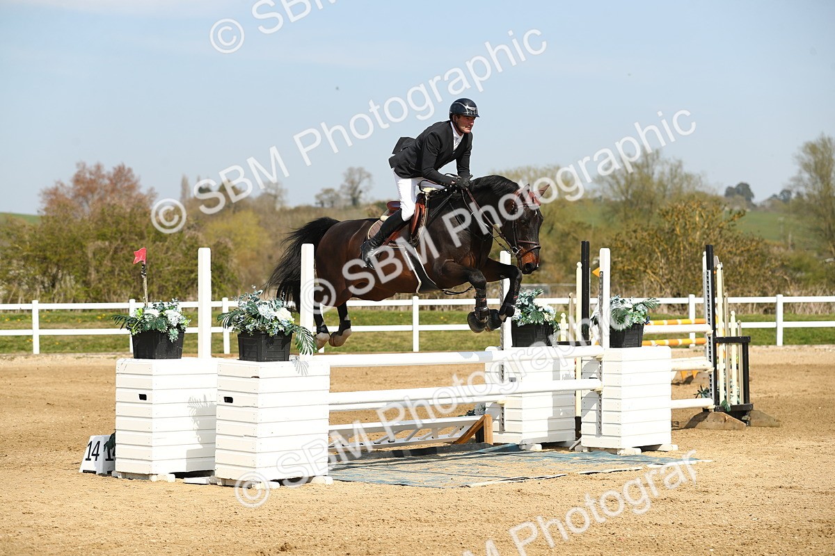 SBM_002577 - Class 10 - Senior Newcomers - 1.10m