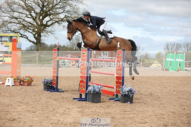 240419A-123303-07295 - Cls 6, 2 Star Medium Tour 1.35m