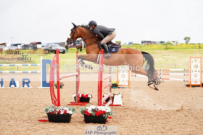 240526A-120754-07965 - Cls 26 Chard Equ 1.05m and 1.10m Grand Prix