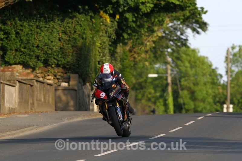 Michael Rutter BMW / Bathams Prize Winning Ales - Tuesday Practice Solos