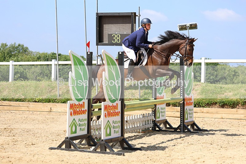 3E7A9626 - Class 8: Senior 80cm