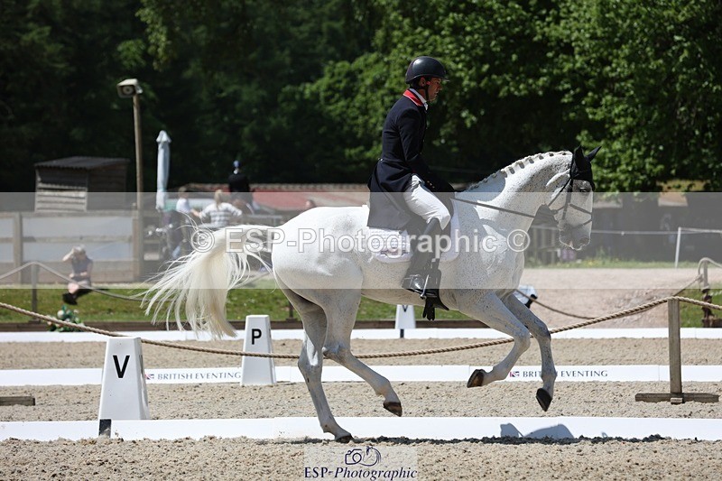 230526-125509-06289 - 163-UVERA_Z-Harry_Meade-WEDTrotUp+DR