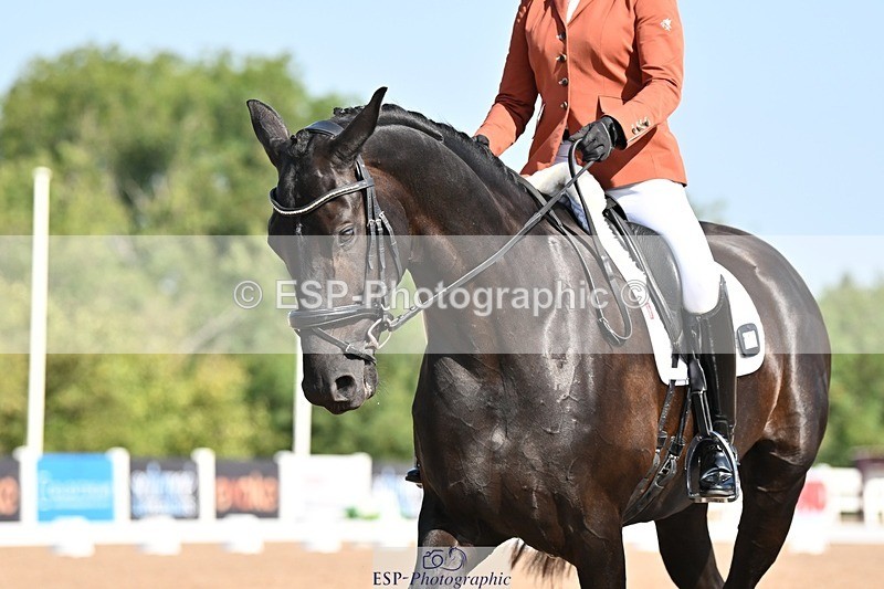 250816-102543-03132 - 118-Charlotte.DickerDevaldi's.Kiss