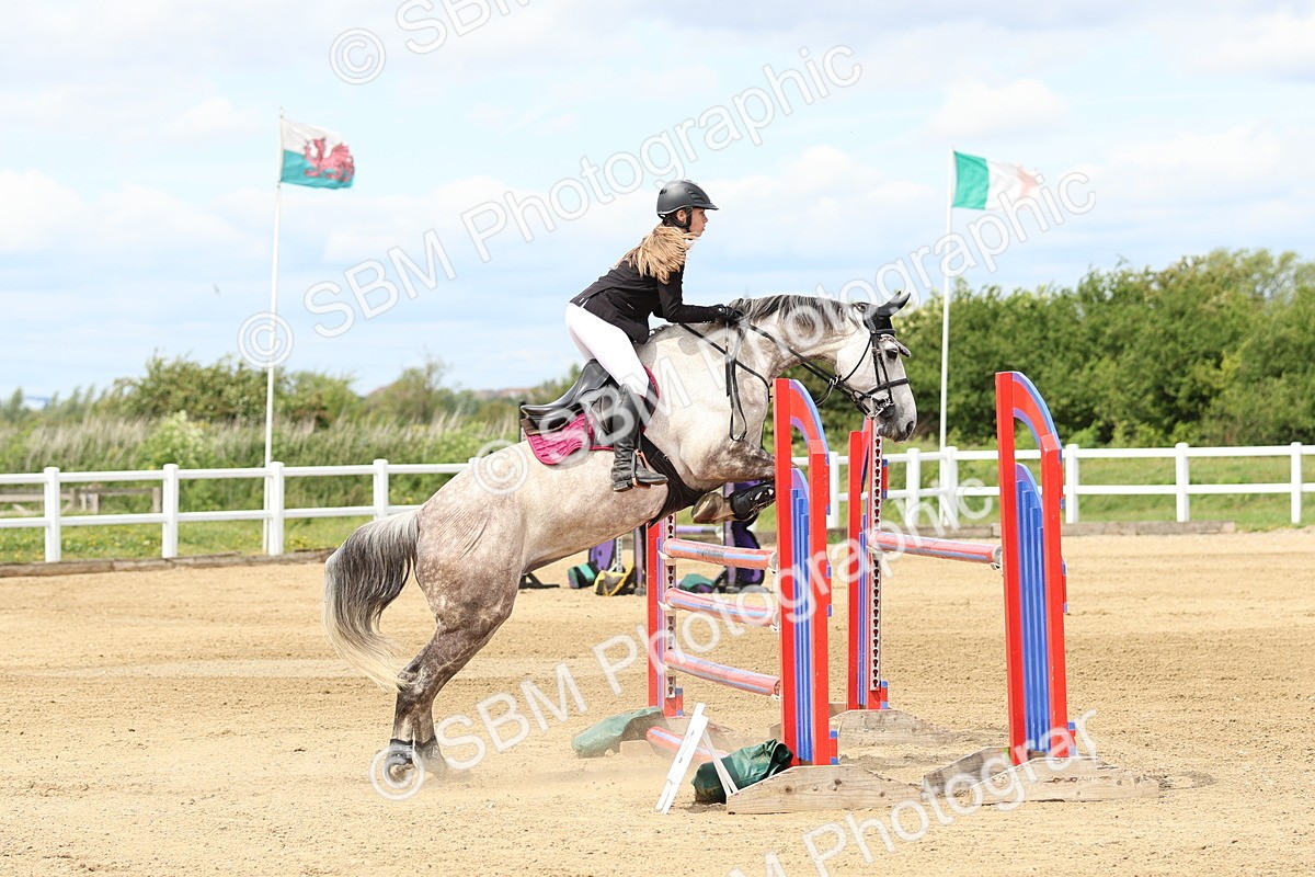 SBM_000982 - Class 4 - Senior Newcomers - 1.10m