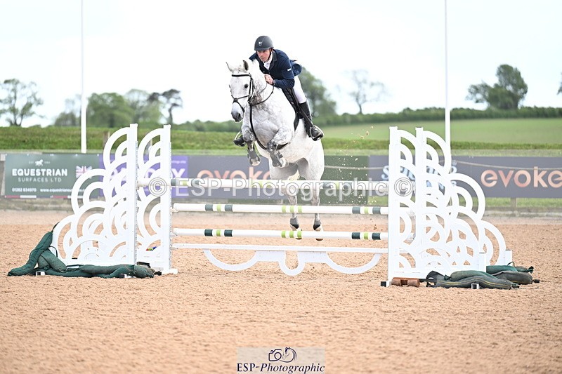 260513B-145845-01193 - Cls 6 Snr Fox and 1.20m Open