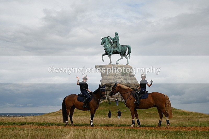 DSC_6062 - Time at Statue 12:17 to 12:44