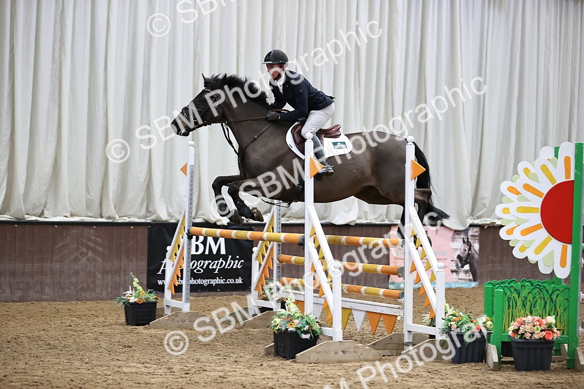 SBM_001820 - Class 4 - Senior Newcomers - 1.10m Open