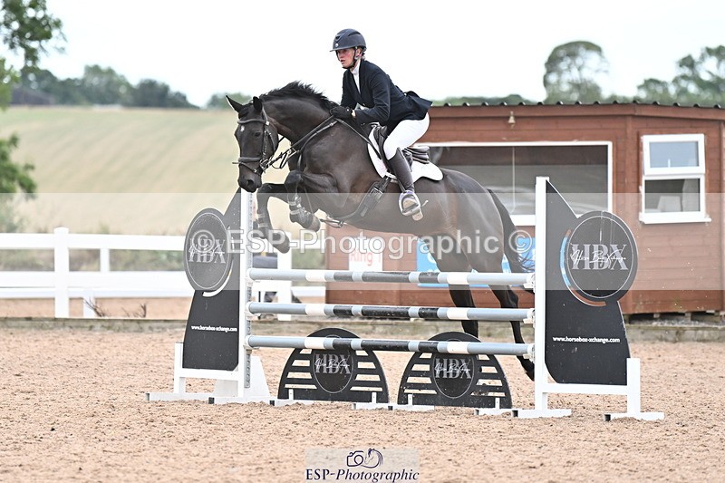 250820B-125620-00651 - Cls 4 Newcomers and 1.10m Open