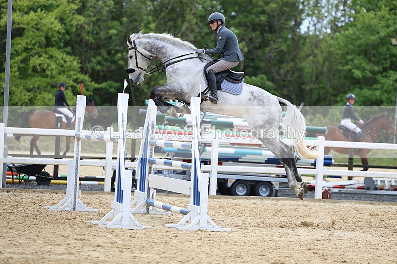 3E7A7556 - Class 8: Senior Foxhunter/1.20 open