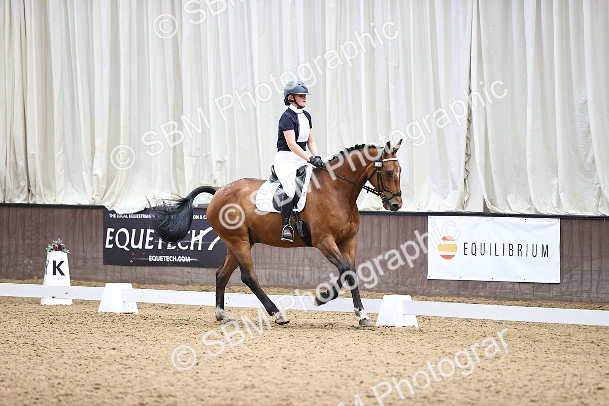 SBM_001877 - Novice 4 - 11.15-13.22