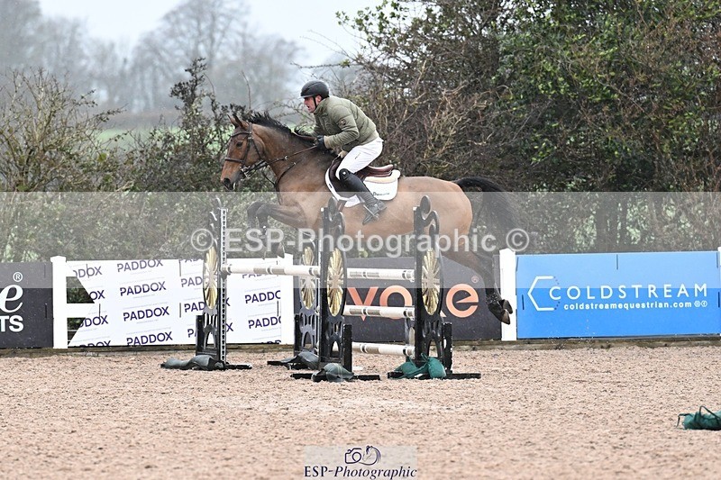 251205-122803-00475 - Cls 7 Snr Newcomers and 1.10m