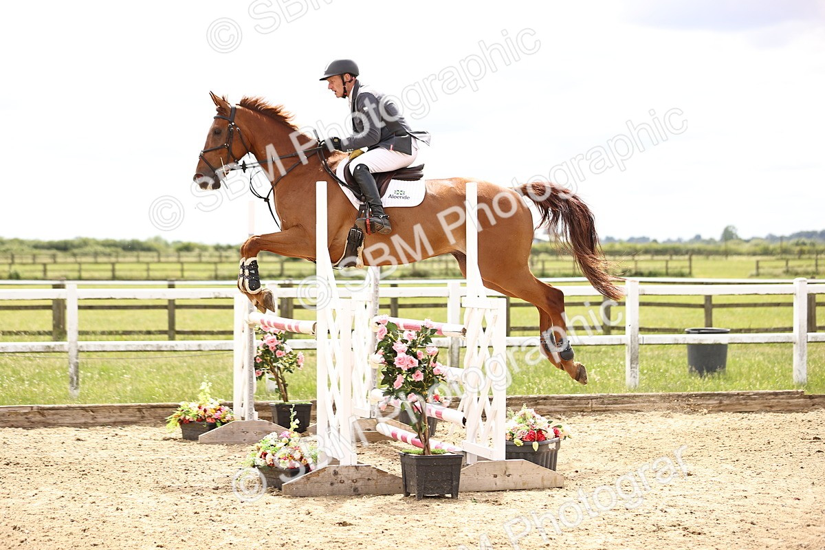 SBM_007868 - Class 19 - Senior Newcomers - 1.10m