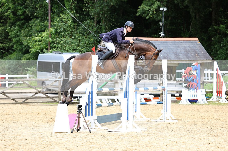 3E7A4324 - Class 7: Senior Newcomers/1.10m open