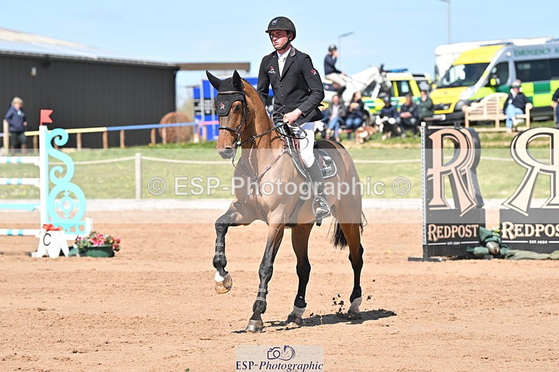 240420A-133152-11389 - Cls 7, 2 Star Medium Tour 1.35m