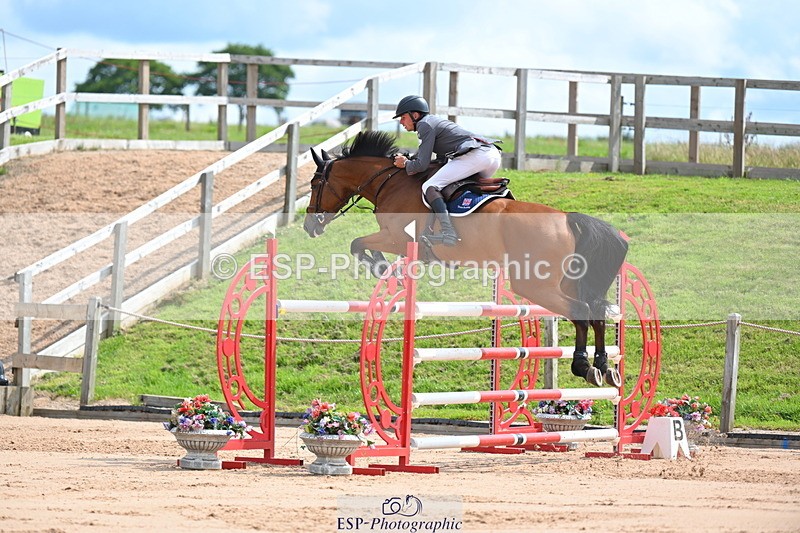 230721A-110010-05520 - Cls 6, 2 Star Medium 1.35m