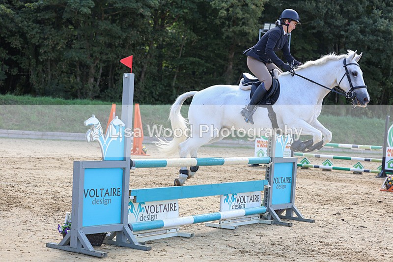 3E7A1129 - Class 4: Senior British Novice/90cm open