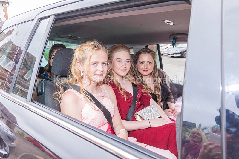 7SKJ0380 - Katie Doyle and friends Pre Prom