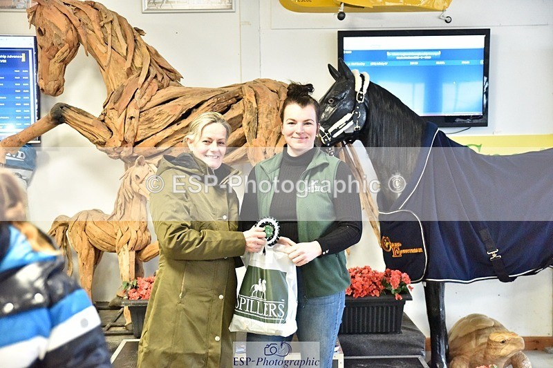 250214-153650-02600 - Freestyle Medium Gold Presentations