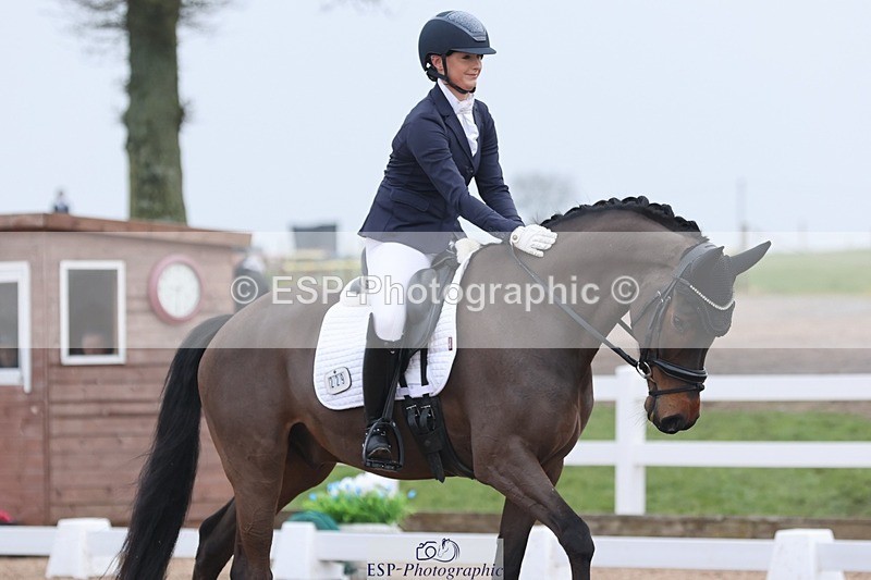 250216-095429-04960 - 229-Tara.Faulds-Platinum.SNW