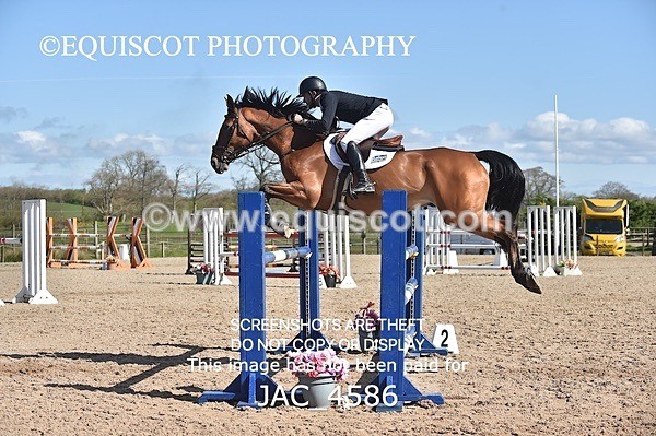 JAC_4586 - CLASS 11 SAT Andrew Hamilton Coach, RHS Foxhunter Championship Qualifier