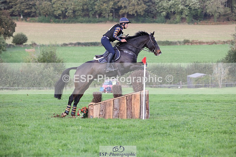 241025-153017-10595 - 226-Matteo.Gallucci-CASTLERICHMOND.WILLIAM