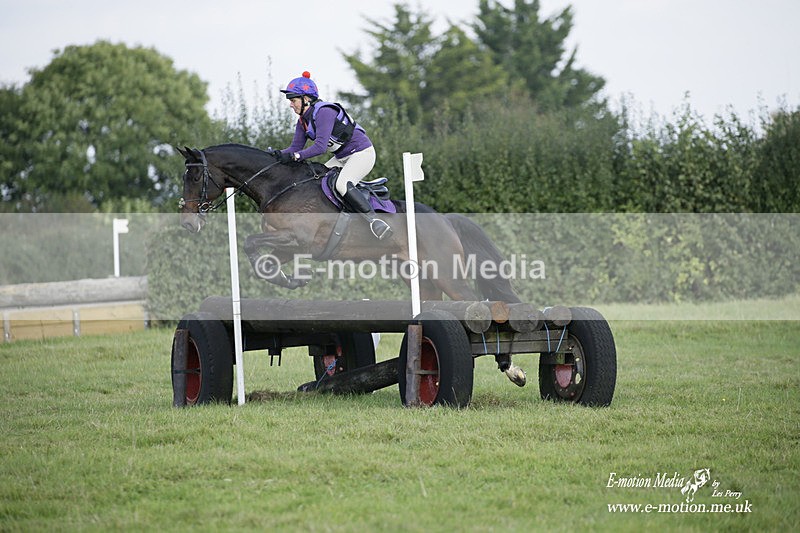  WWHT 171021 3909 - Open (1.00m)  17/10/21