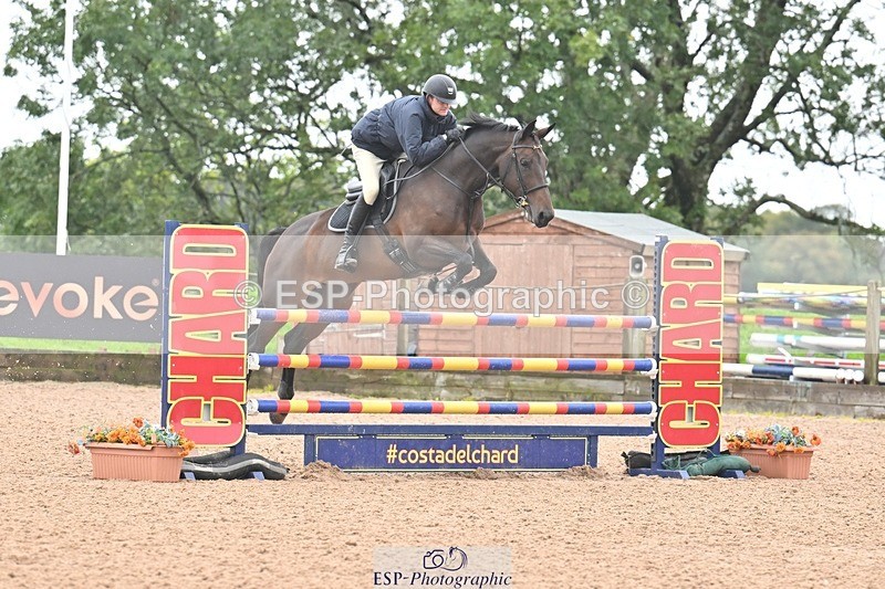 251003-131941-01081 - Cls 3 Foxhunter and 1.20m