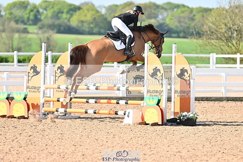 240509A-092832-00133 - Cls 1 British Novice and 90cm Open