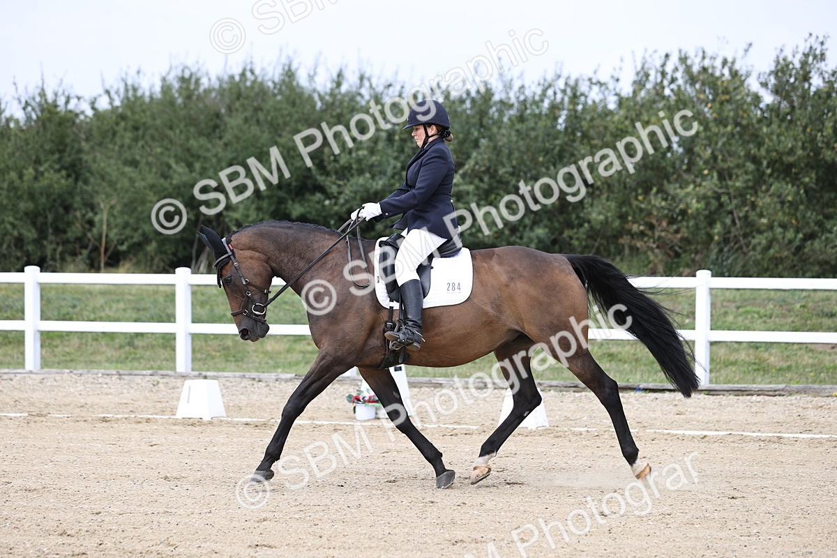 SBM_017476 - Class 14 - Novice 23 - 13.52-14.55