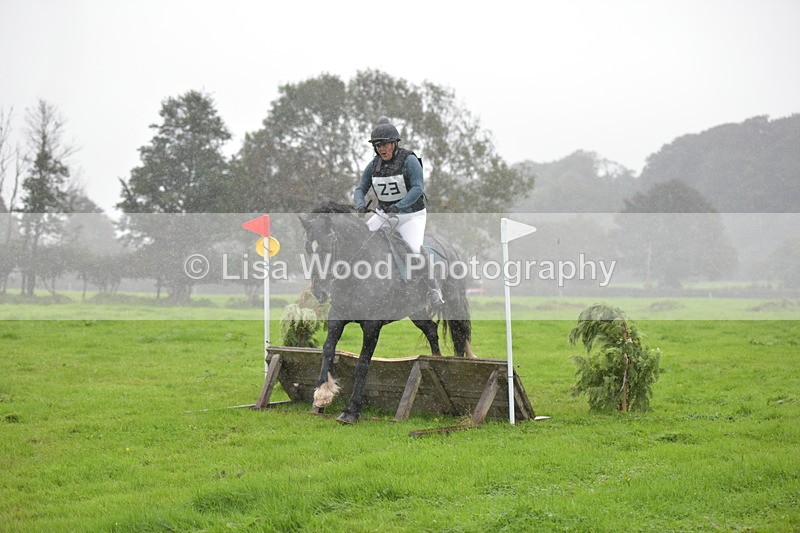 RAY_9272 - Class 1: 65cm: Ski Jump