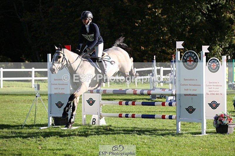 231022-102427-24509 - 619-GARVAGH.GOLDEN.OAK-Ella.Snow-TrotUp+SJ