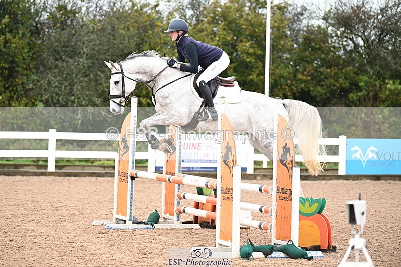 241023A-113053-00561 - Cls 1 British Novice and 90cm Open