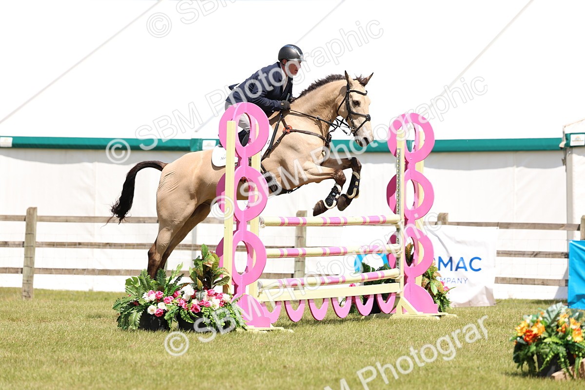 SBM_15605 - Class 207 - Senior 1.15m Open