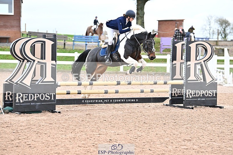 241117X-083819-03110 - Cls 02s Pony intro 70cm