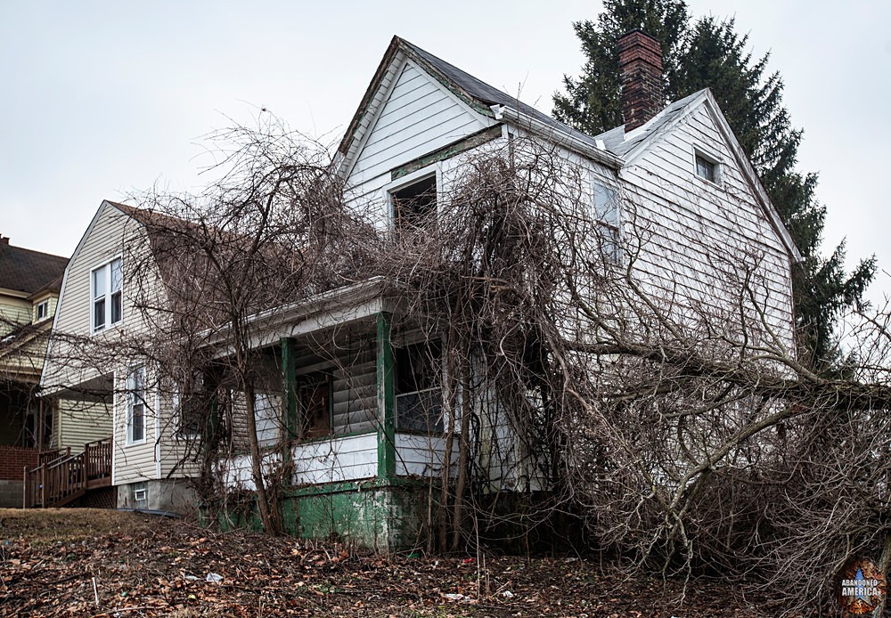 Abandoned Western Pennsylvania Home | Strangled - Abandoned Houses and Homes