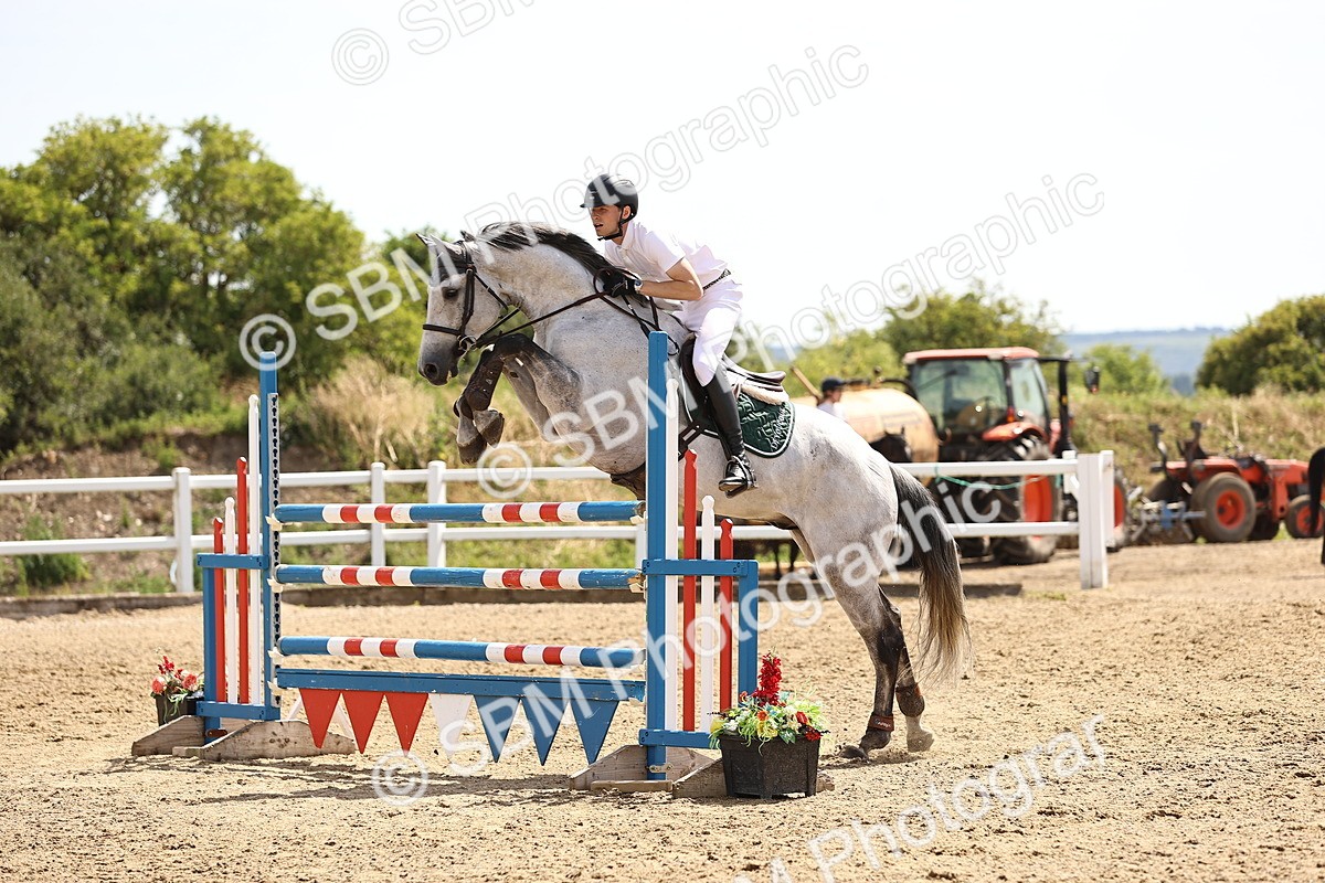 SBM_000612 - Class 15 - Redpost Equestian Senior Foxhunter - 1.20m