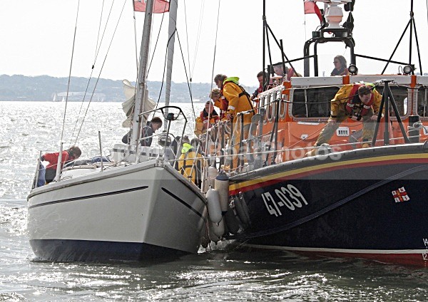 100411 JLP SAILING CLUB - RNLI IMG_0513 - APRIL 11th 2010 - JLP SAILING CLUB & RNLI