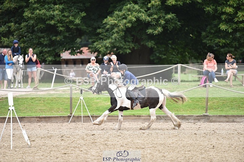 240802-105500-01012 - 80cm Round 1