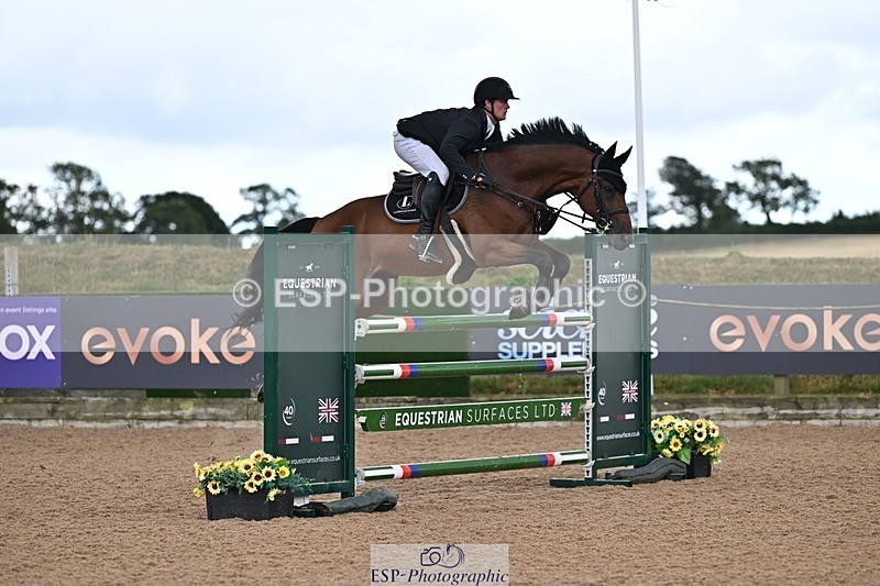 260730-145608-02175 - Cls 4 Chard 7yr old Championships