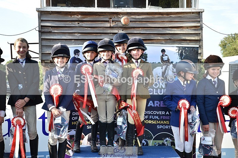 230824-180720-07015 - Thursday 40 and 50cm Presentations