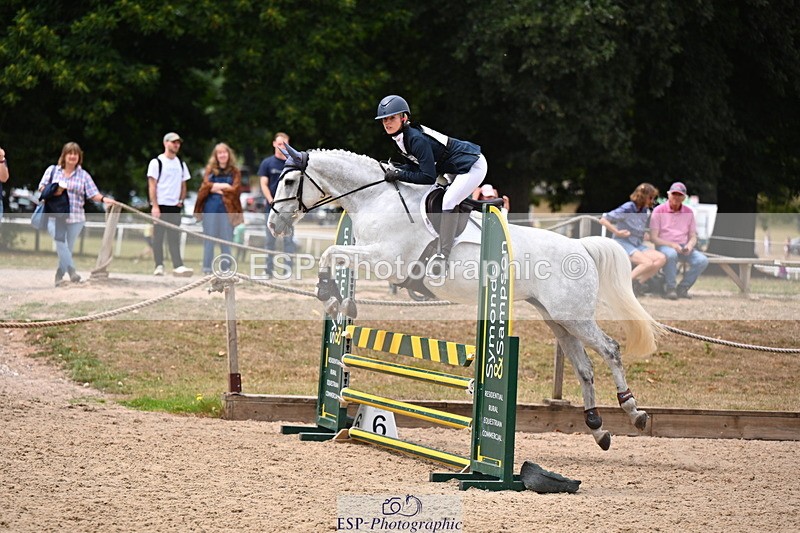 250802A-135743-05667 - D-157-Caitlin.Wright-BEAU.CRUISING.CLOVER