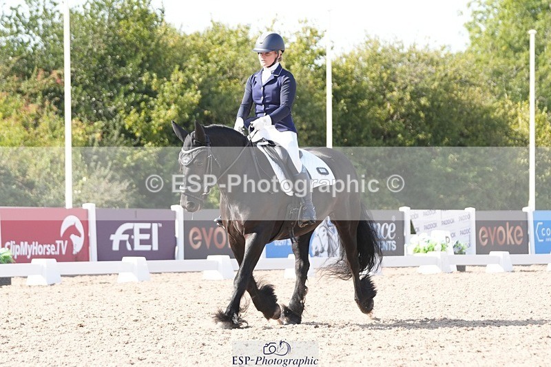 250817-163045-11723 - 188-Marina.GreenawayHynholme.Gladiator