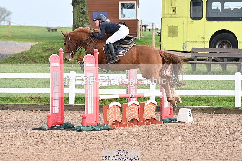 231209A-123402-01781 - Cls 12 Newcomers & 1.10m Open