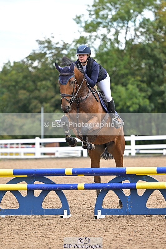 240925A-104934-00127 - Cls 1 British Novice and 90cm Open