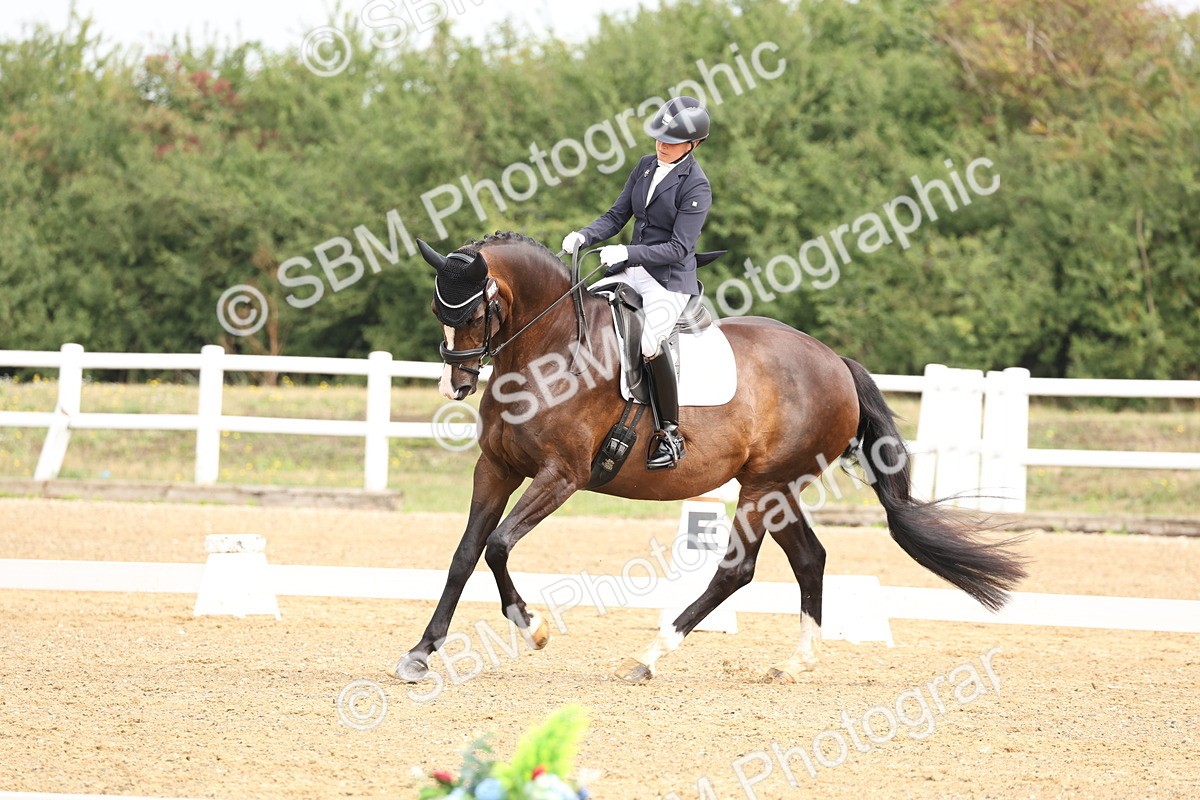 SBM_005509 - Class 6 - Novice 6 - 9.30-10.12