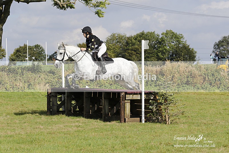  WWHT 171021 3205 - Intermediate (0.90m)  17/10/21