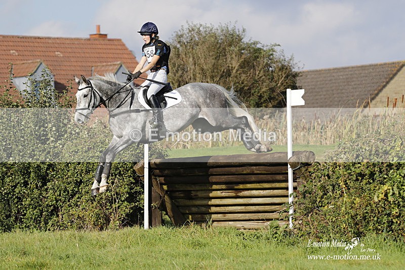  WWHT 171021 3936 - Open (1.00m)  17/10/21