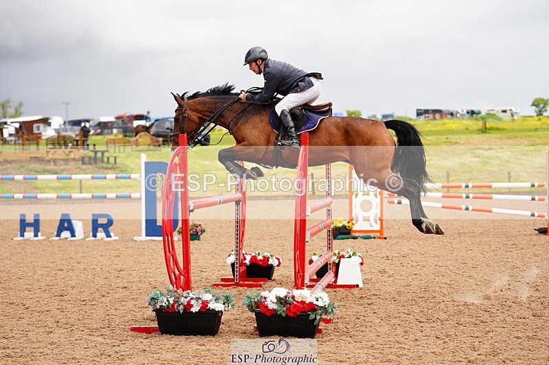 240526A-121128-07979 - Cls 26 Chard Equ 1.05m and 1.10m Grand Prix