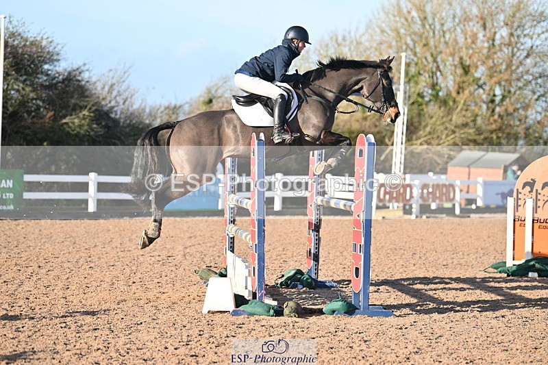 231210A-131018-02505 - Cls 20 Newcomers & 1.10m Open