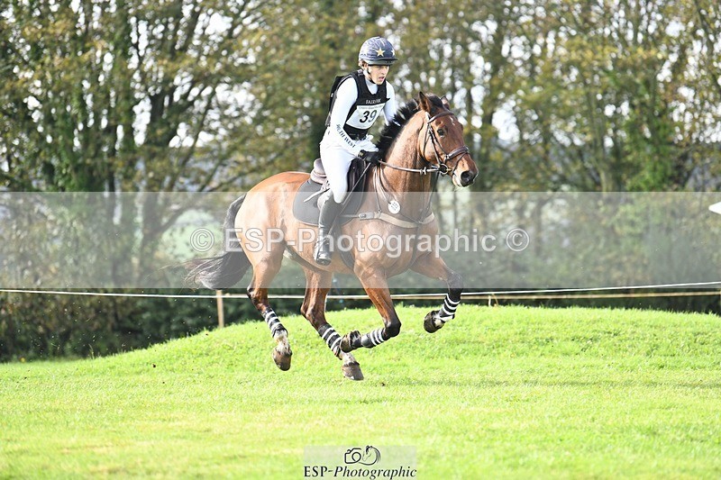 231020-112121-07132 - 039-LAUSANNE.W-Charlie.Ahl-XC